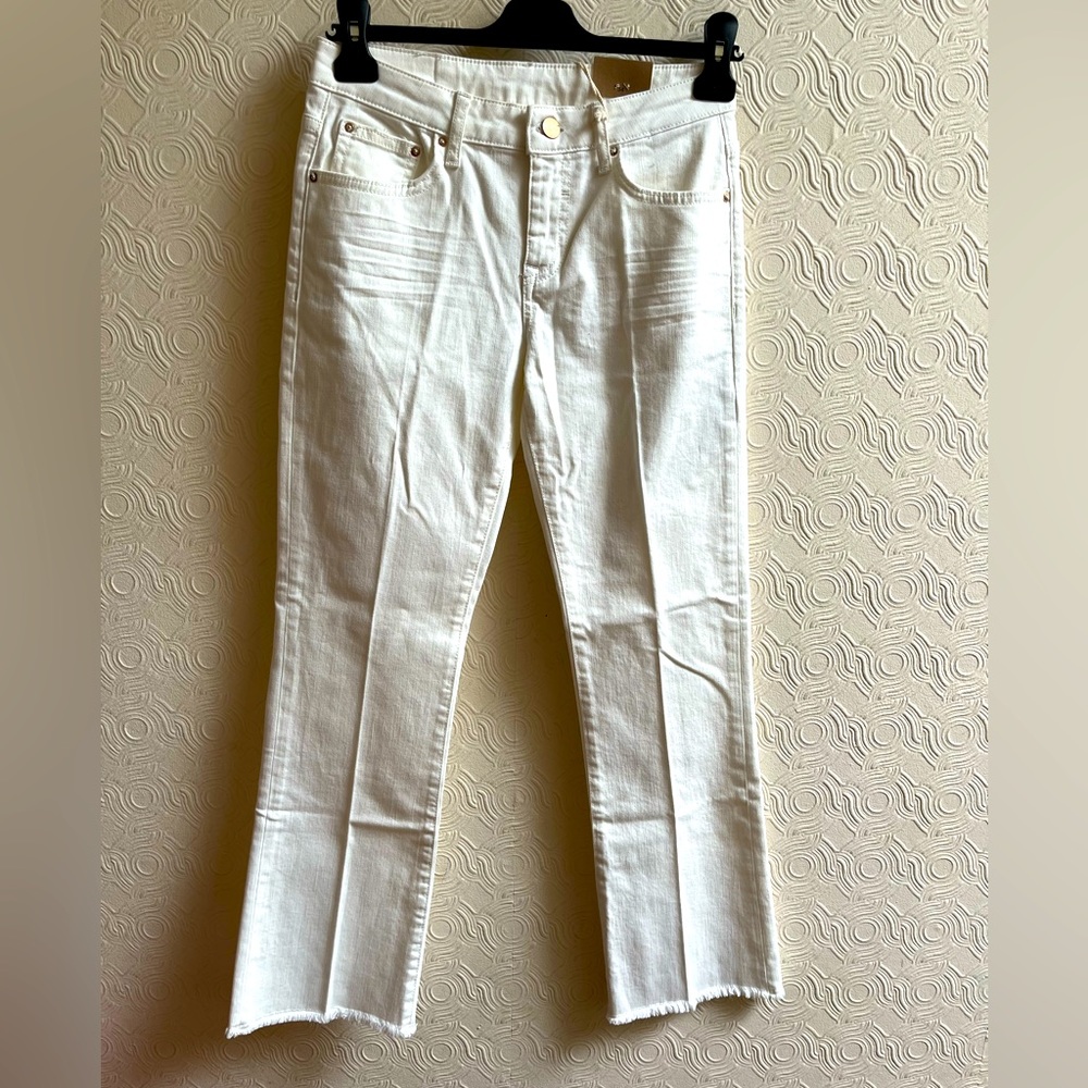 BNWT Zara basic white cropped jeans size 6 (will fit 8) - Picture 1 of 6